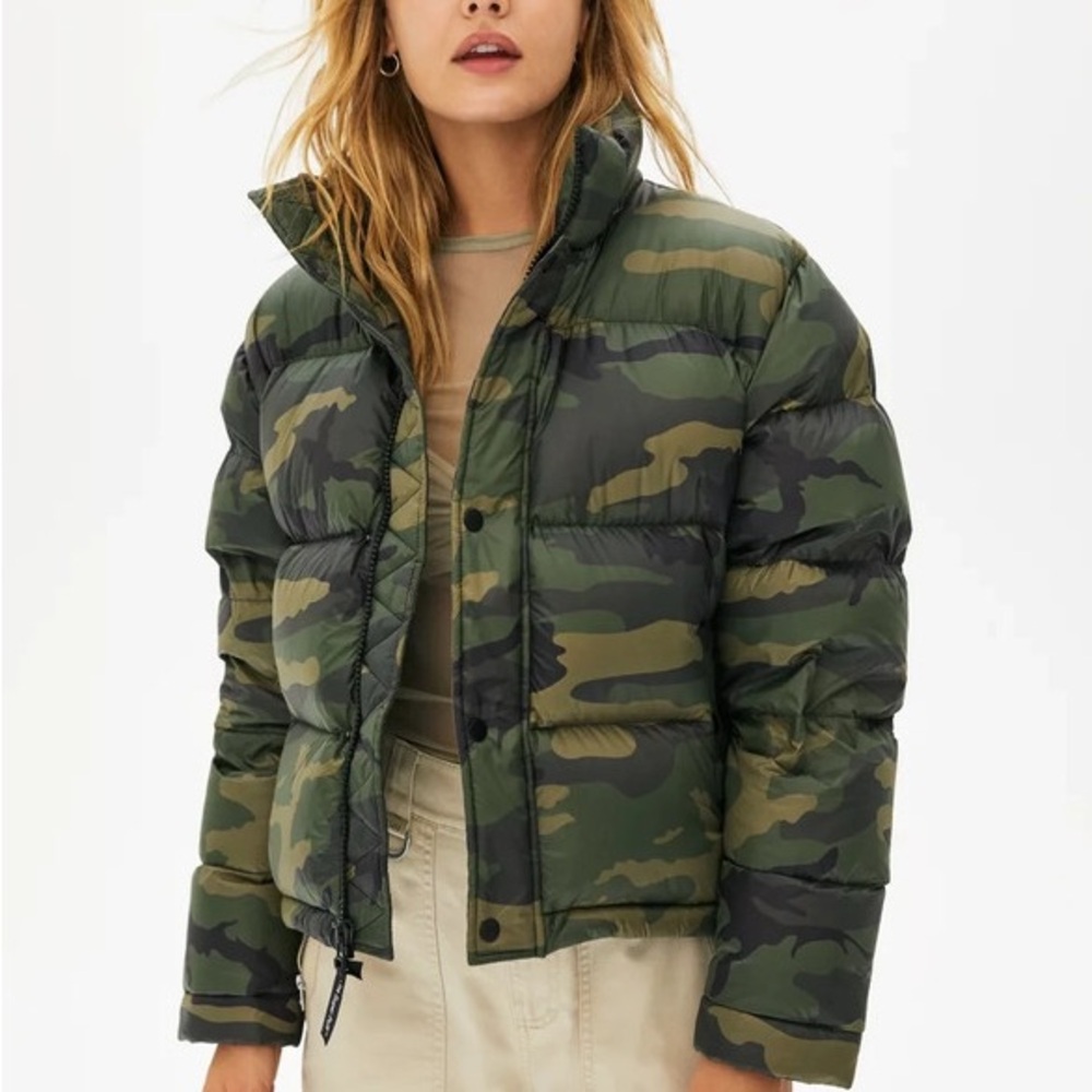 SOLD TNA Green Camouflage Puffer Jacket with Quilted Design and High Collar